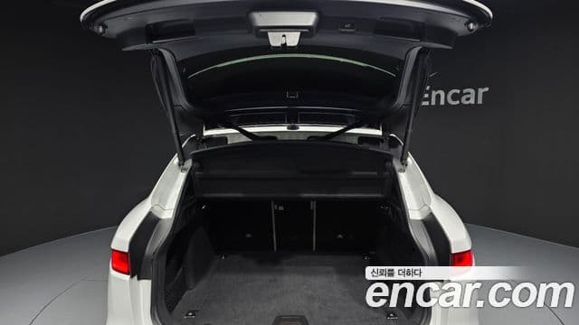 Jaguar F-PACE Prestige, 2020 20