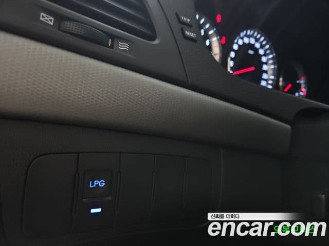 Hyundai NF Sonata 트랜스폼 LPG N20 Deluxe, 2010 14