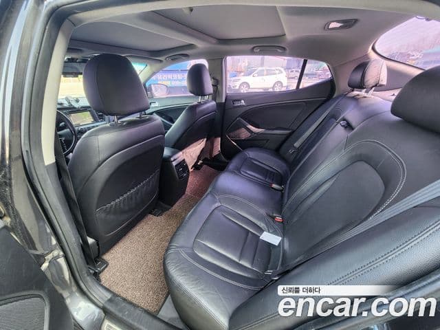 Kia K5 Prestige, 2012 9