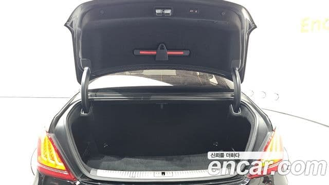 Genesis EQ900 Prestige, 2016 20