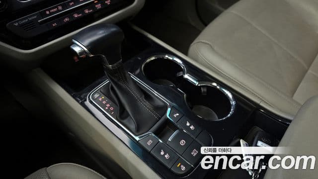 Kia The / новый New Carnival VIP, 2019 9