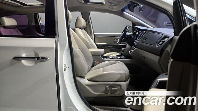 Kia The / новый New Carnival VIP, 2019 10