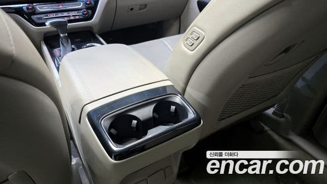 Kia The / новый New Carnival VIP, 2019 17