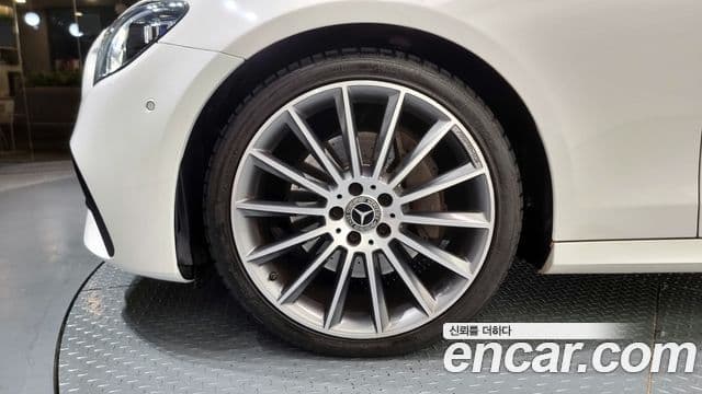 Mercedes-Benz E-класс W213 AMG Line, 2021 все фото