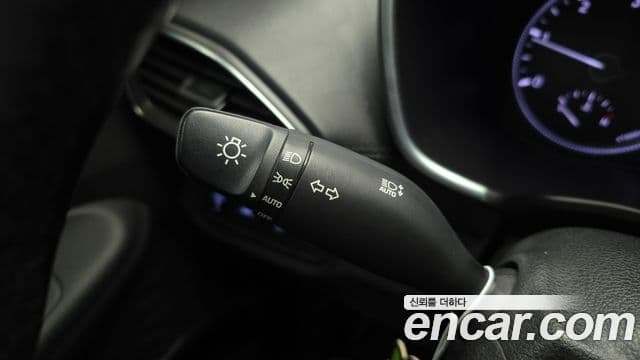 Hyundai Santa Fe TM Exclusive, 2019 17