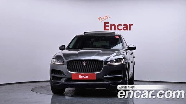 Jaguar F-PACE Prestige, 2017 3