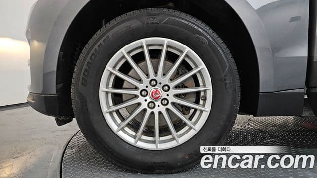 Jaguar F-PACE Prestige, 2017 все фото