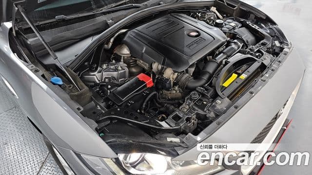 Jaguar F-PACE Prestige, 2017 6