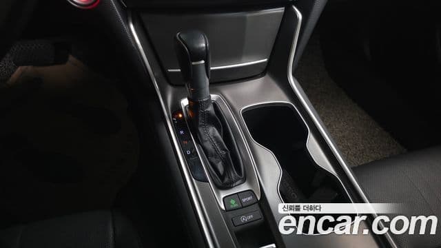 Honda Accord 10세대 1.5 турбо, 2021 9