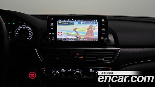 Honda Accord 10세대 1.5 турбо, 2021 14