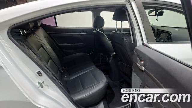 Hyundai Avante AD 1.6 GDI Smart, 2016 13