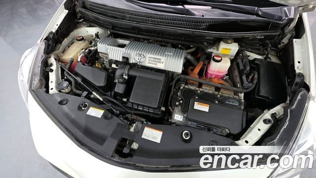 Toyota 프리우스 V, 2015 6