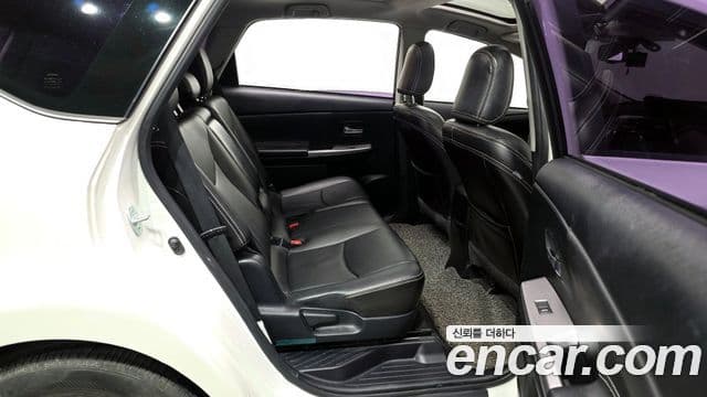 Toyota 프리우스 V, 2015 12