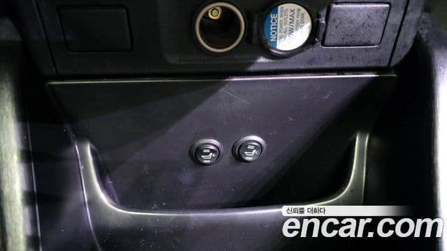 Toyota 프리우스 V, 2015 16