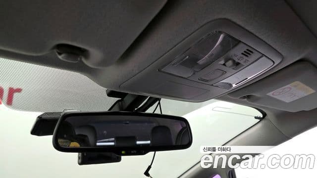 Toyota 프리우스 V, 2015 17