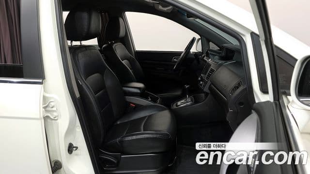 KG모빌리티(SsangYong) Korando 투리스모 4WD Extreme Sport 9인승, 2019 11