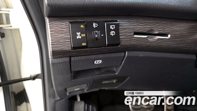 KG모빌리티(SsangYong) Korando 투리스모 4WD Extreme Sport 9인승, 2019 13