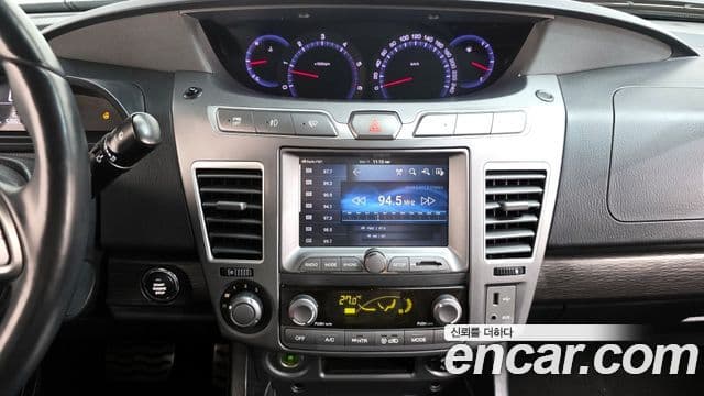 KG모빌리티(SsangYong) Korando 투리스모 4WD Extreme Sport 9인승, 2019 16