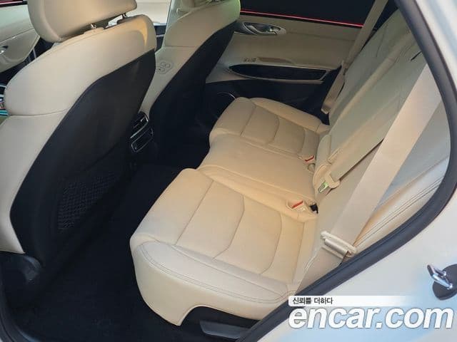 Genesis GV70, 2026 11