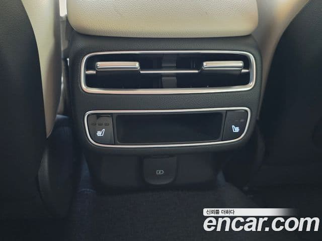 Genesis GV70, 2026 17