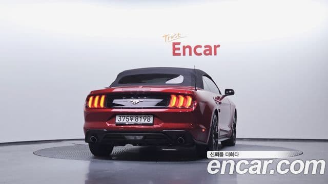 Ford Mustang кабриолет, 2022 4