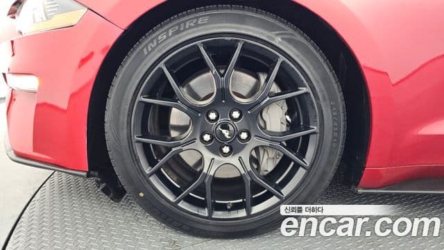 Ford Mustang кабриолет, 2022 все фото