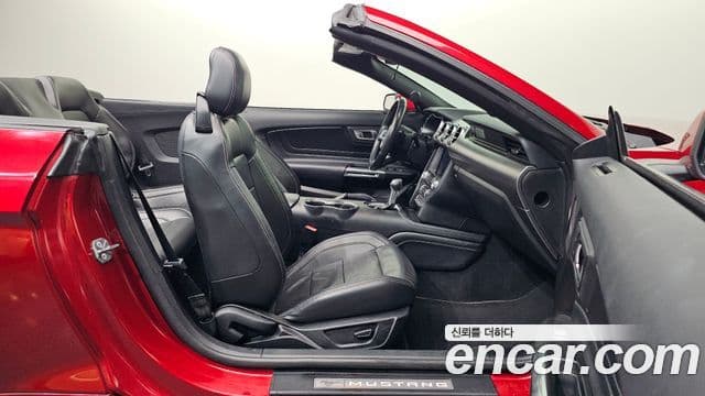 Ford Mustang кабриолет, 2022 12