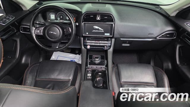 Jaguar F-PACE Prestige, 2017 7
