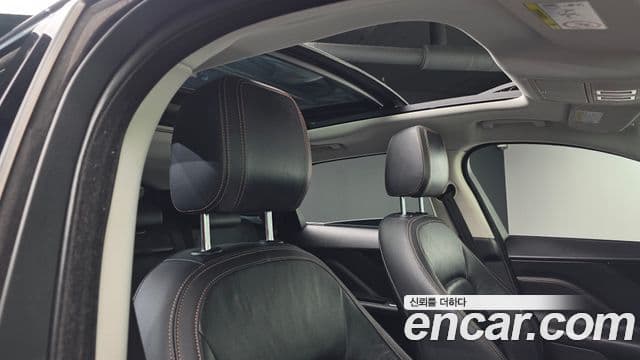 Jaguar F-PACE Prestige, 2017 19