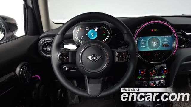 Mini Cooper 3세대, 2023 13