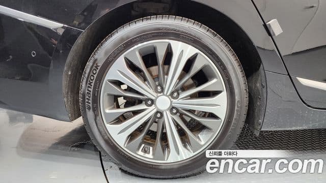 Kia K8 гибрид Signature, 2023 все фото