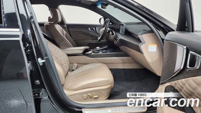 Kia K8 гибрид Signature, 2023 11