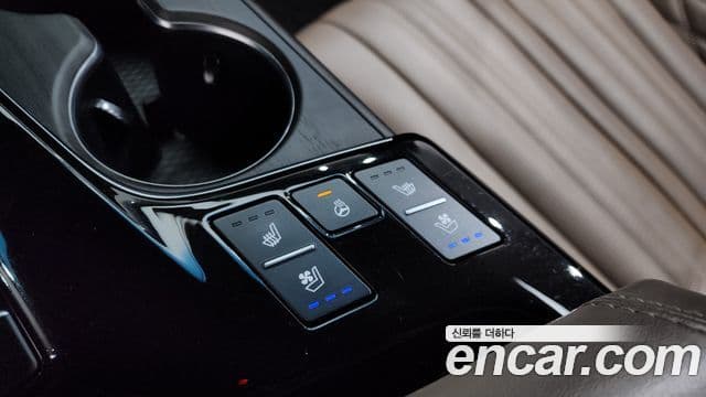 Kia K8 гибрид Signature, 2023 18