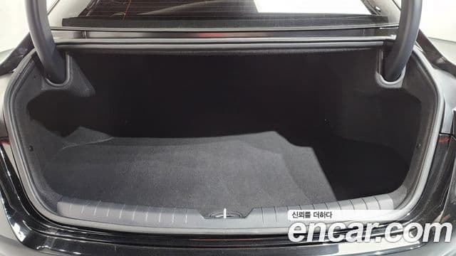 Kia K8 гибрид Signature, 2023 20