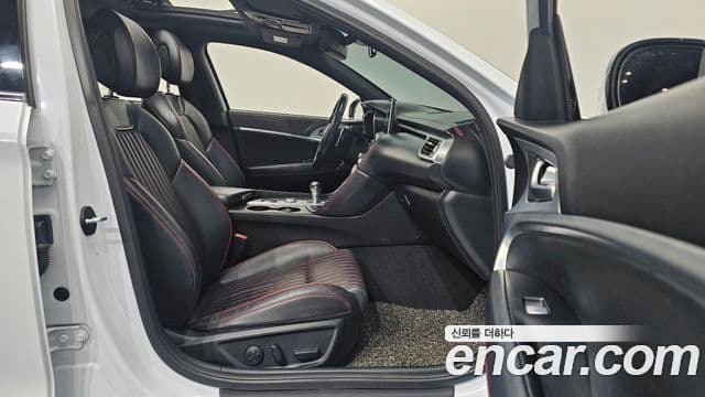 Genesis G70 Sport пакет, 2018 11