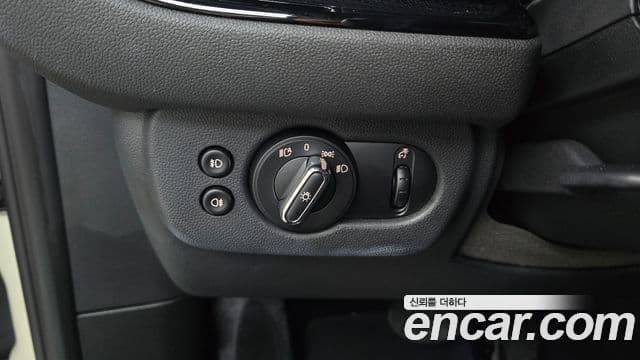 Mini Cooper D 클럽맨 2세대, 2022 17