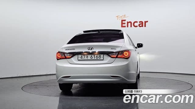 Hyundai YF Sonata Premier, 2012 4