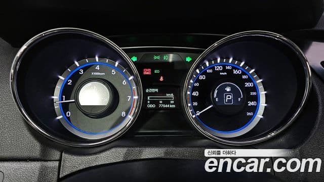 Hyundai YF Sonata Premier, 2012 8