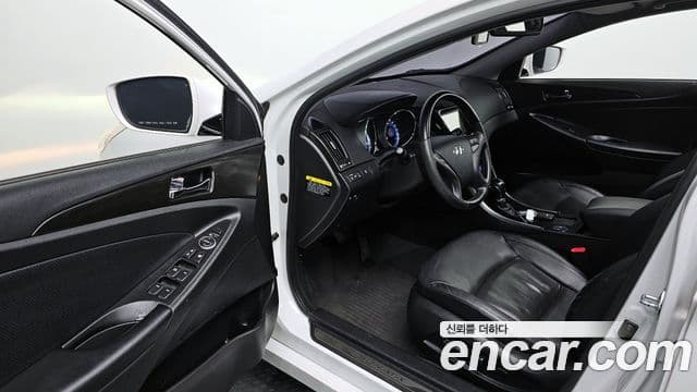 Hyundai YF Sonata Premier, 2012 11