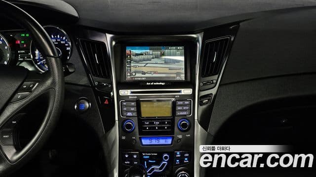 Hyundai YF Sonata Premier, 2012 14