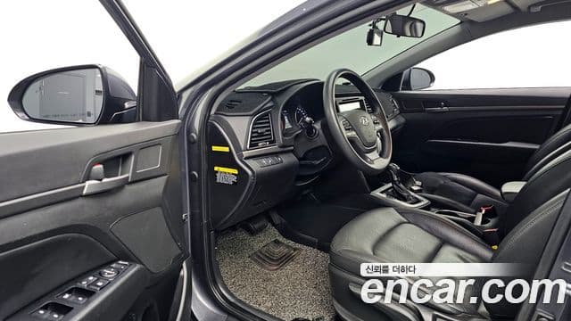 Hyundai Avante AD 1.6 GDI Value Plus, 2017 10