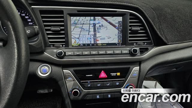 Hyundai Avante AD 1.6 GDI Value Plus, 2017 17