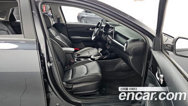 Kia The / новый New K3 2세대 Prestige, 2024 11