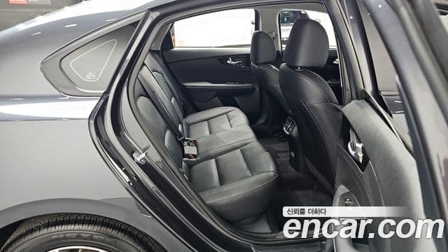 Kia The / новый New K3 2세대 Prestige, 2024 12