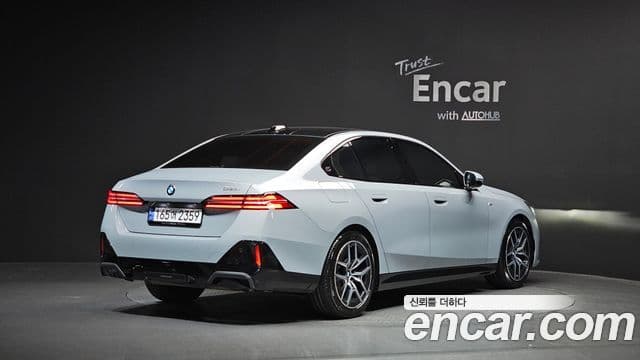 BMW 5시리즈 (G60) 520i M Sport, 2024 2