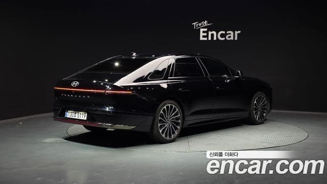 Hyundai Grandeur (GN7) Calligraphy, 2023 2
