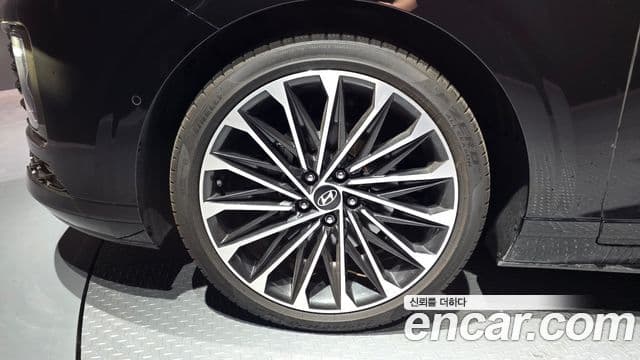 Hyundai Grandeur (GN7) Calligraphy, 2023 все фото