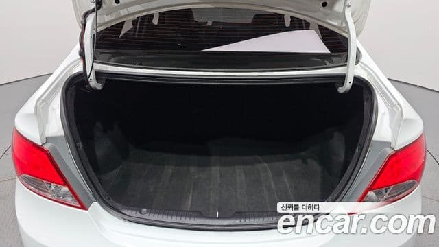 Hyundai Accent(новый кузов / новое поколение) Modern, 2016 20