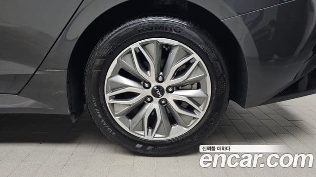 Kia K5 гибрид 3세대 Noblesse, 2022 все фото