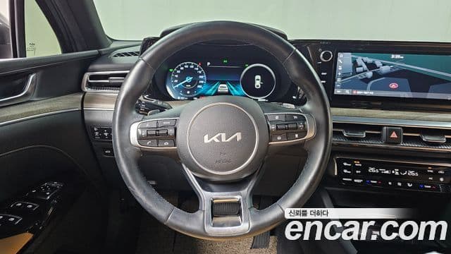 Kia K5 гибрид 3세대 Noblesse, 2022 13